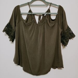 a'gaci Olive Crochet Sleeve Blouse